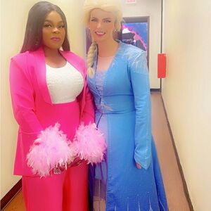 Shop ✨SHEBA✨ a timeless 2pcs suit for all events.